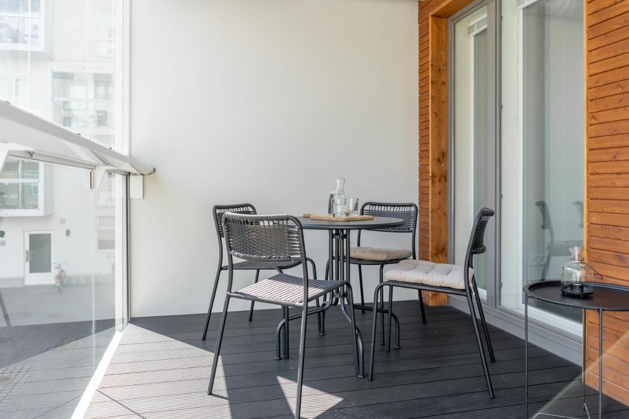 Ferienwohnung Iso Aurinkoinen Parveke Ja Hyvaet Yhteydet Helsinki Exterior foto