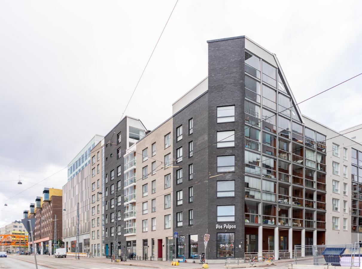 Ferienwohnung Iso Aurinkoinen Parveke Ja Hyvaet Yhteydet Helsinki Exterior foto